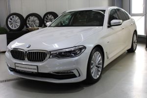 BMW 530d A. HUD, camera, Hi-Fi, Sports Seat, Leather