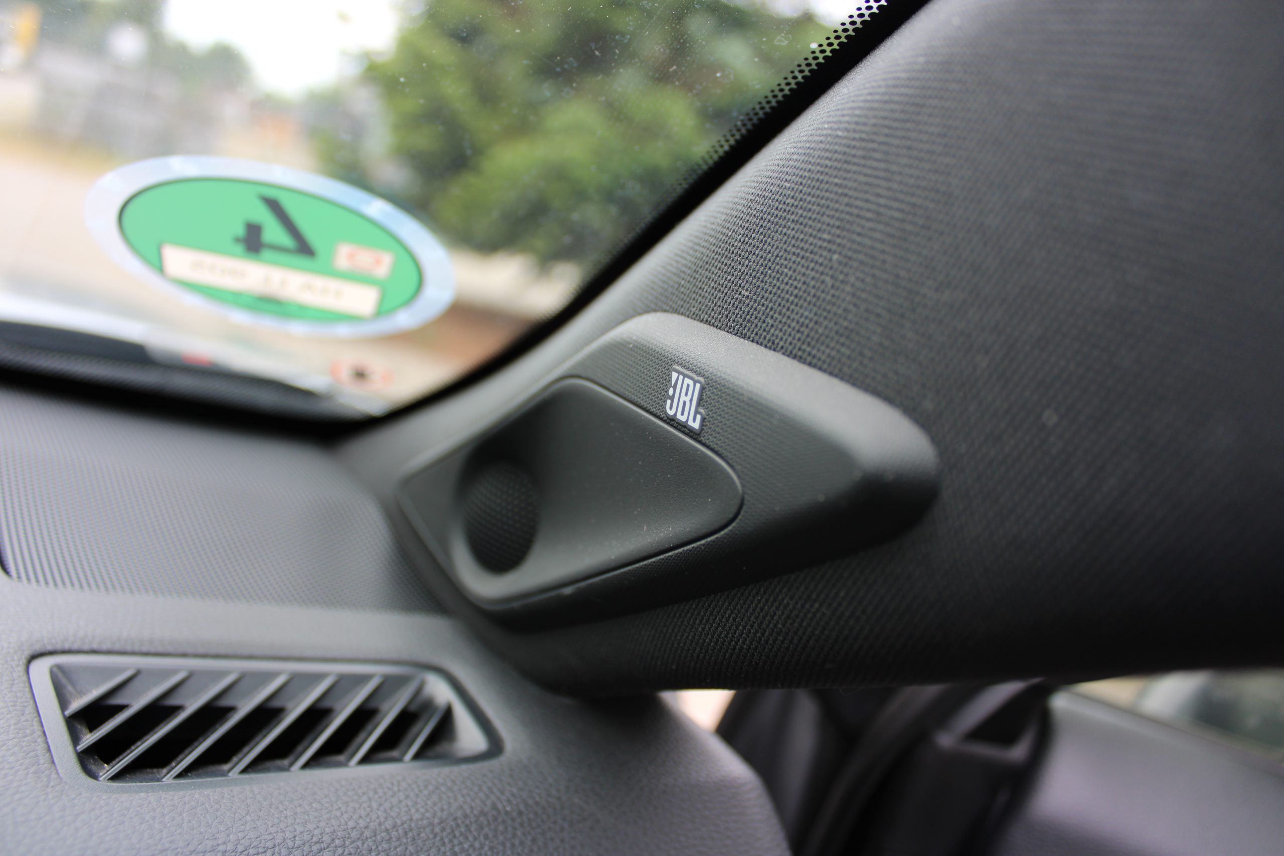 
								Toyota RAV4 Hybrid-Benzin full									