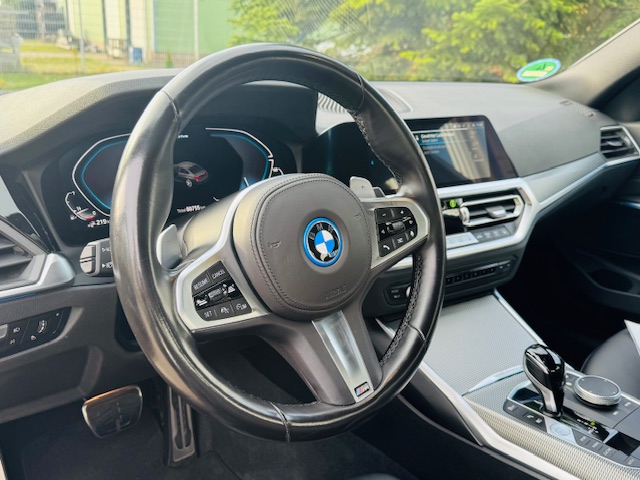 BMW 320e M-Paket full