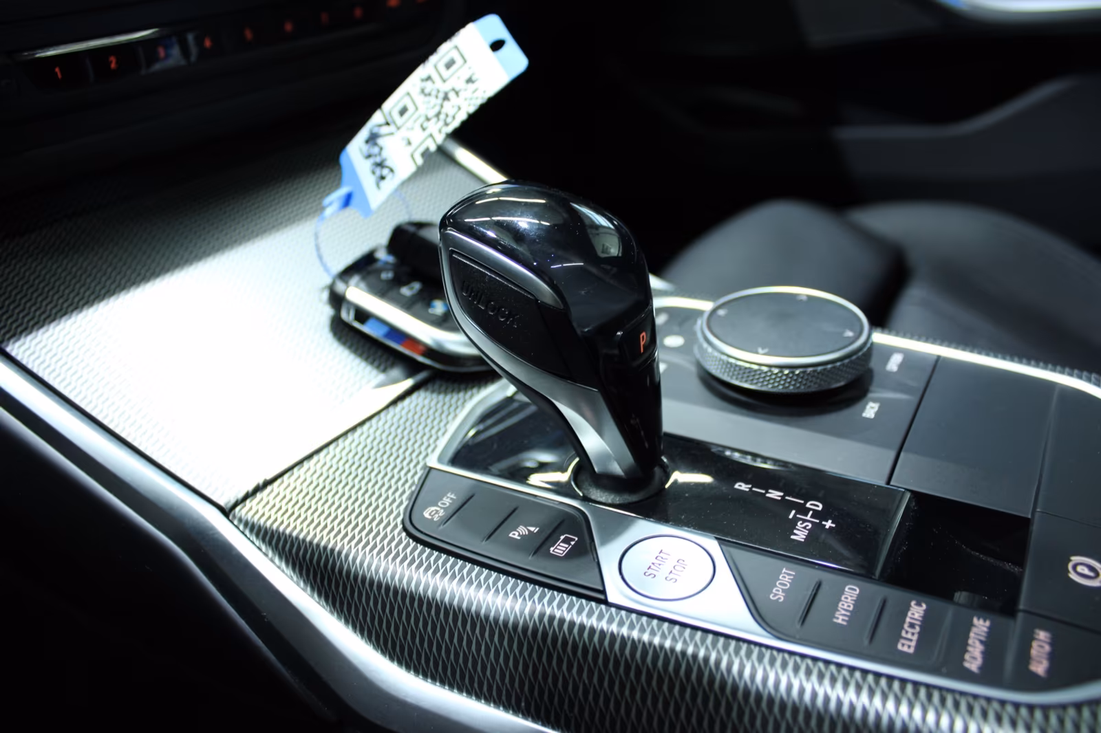 
								BMW 330e xDrive M Sport,HUD,Leder,H&K,Sport Boost full									