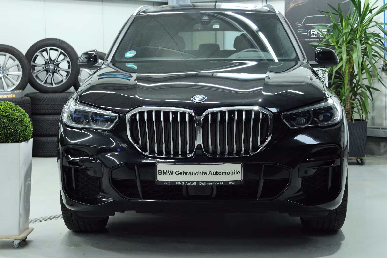 
								BMW X5 xDrive45e,Panorama.HUD,Luftfed.Laser,Komfort full									