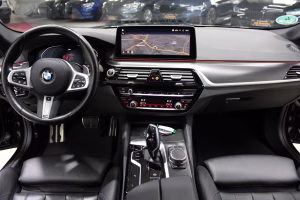 BMW 540 xDrive Touring,Panorama,H&K